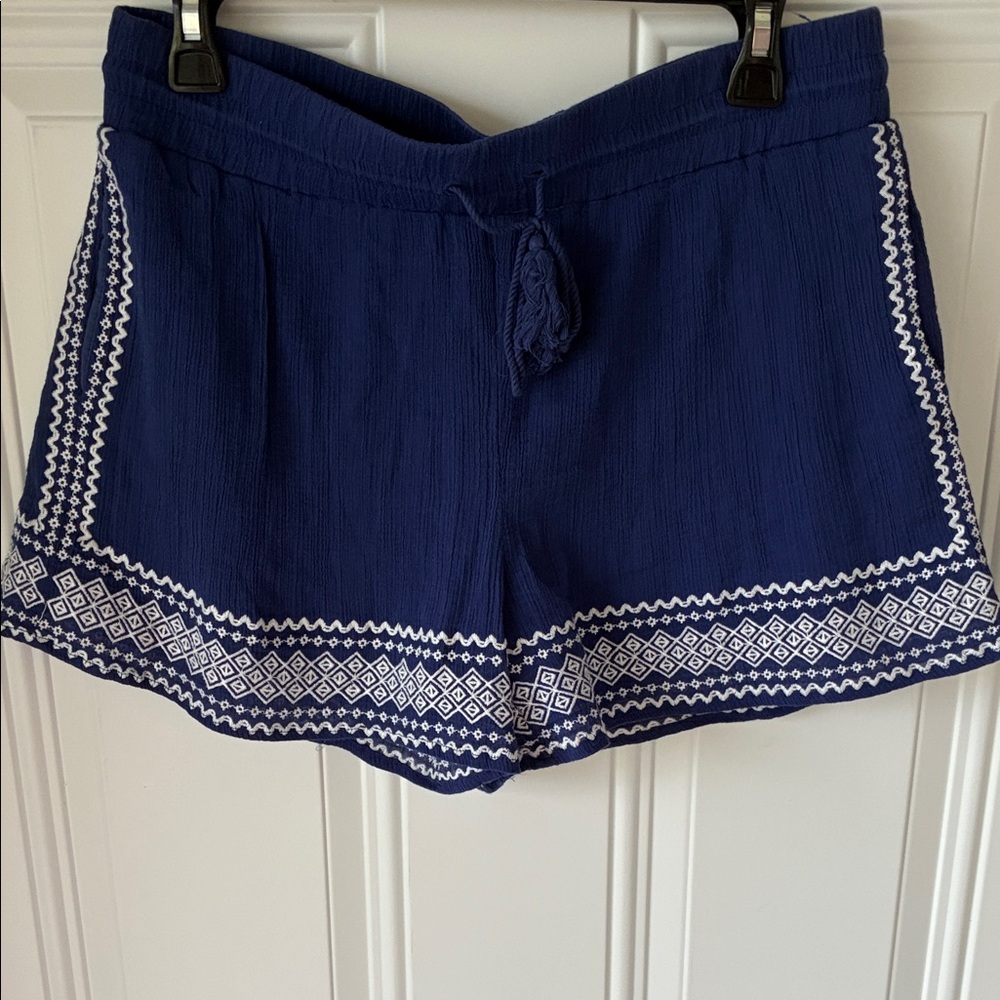 cupcakes & cashmere Navy Shorts with White Embroidered Trim
